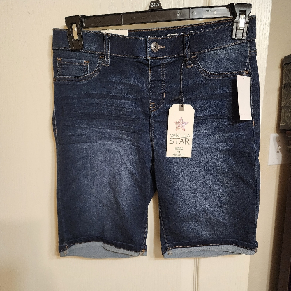 Vanilla Star pull-on Bermuda.  item 9